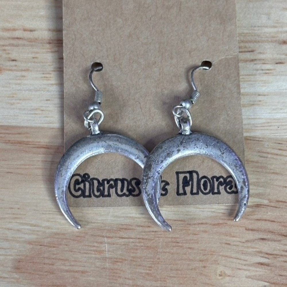Citrus & Floral Silver Tone Crescent Moon Dangle Drop Earrings Celestial Boho - Picture 3 of 3